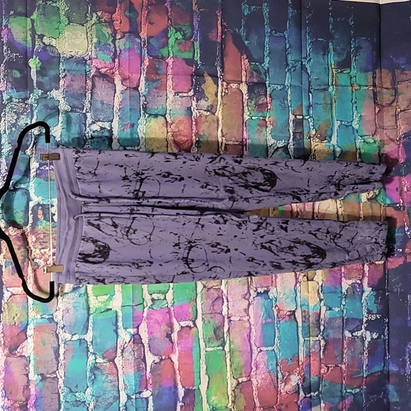 Homebound Pullover and Jogger Set (2) - Picture 3 of 8